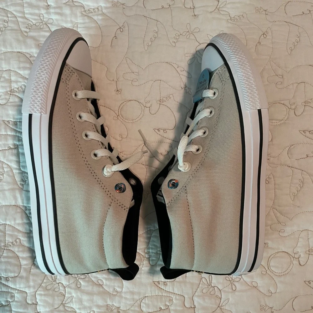 Converse Chuck Taylor All Star mid sneakers - beige - Junior size 6